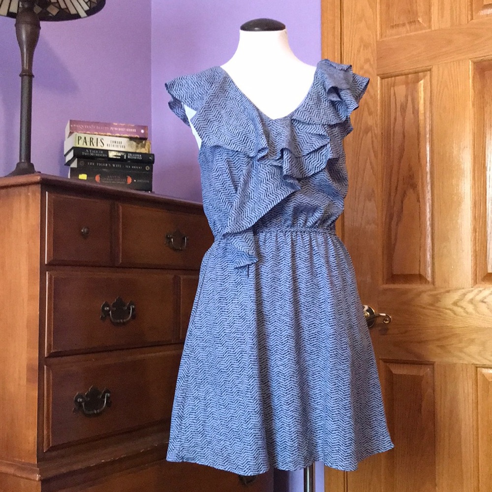 BCBGeneration 💜 ruffle printed, real pockets, perfect summer sleeveless dress